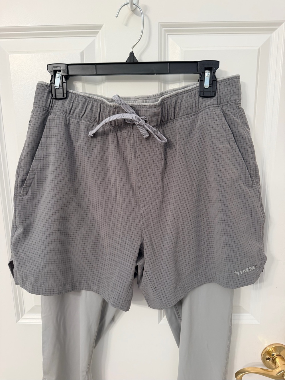 Simms Men's EUC Gray Fishing Shorts with Integrated Leggings Size M - Picture 3 of 5
